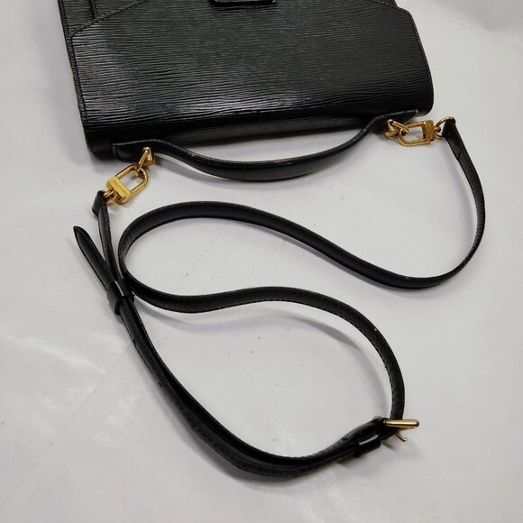 Louis Vuitton - Picture 4 of 9